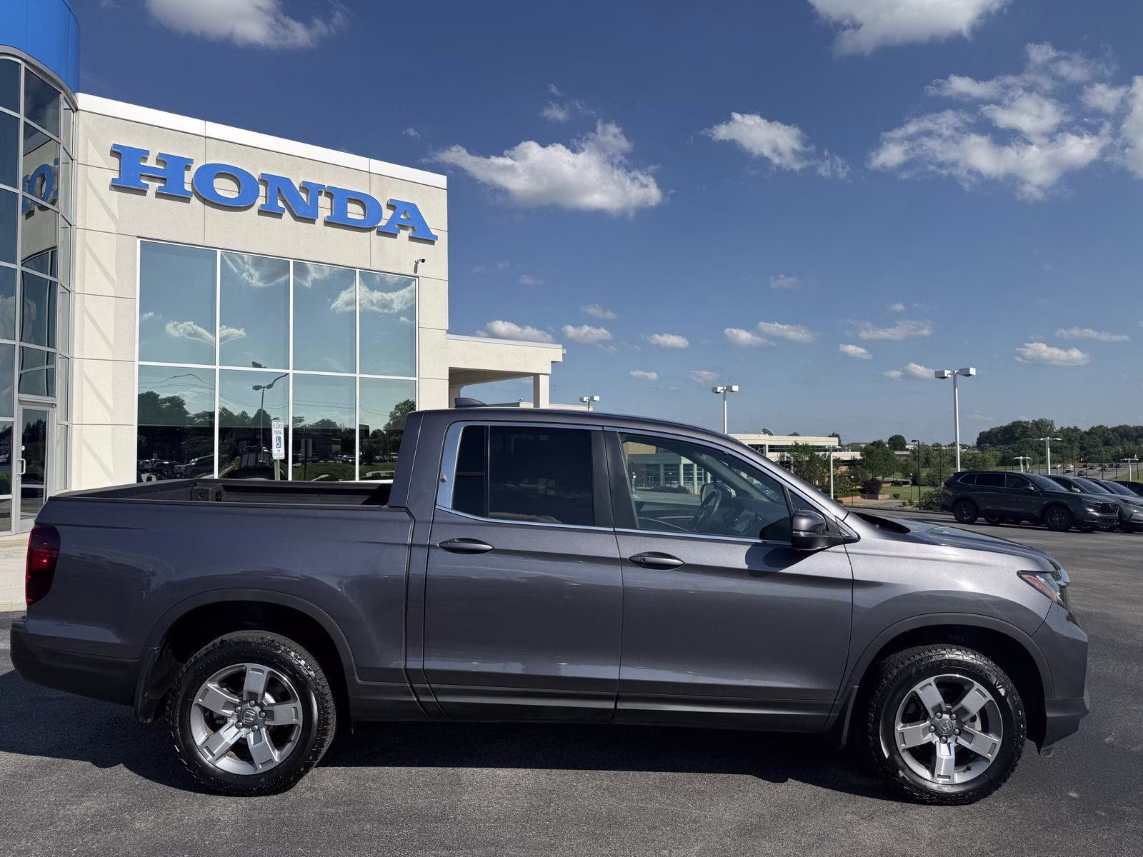 2025 Modern Steel Metallic Honda Ridgeline RTL AWD Truck