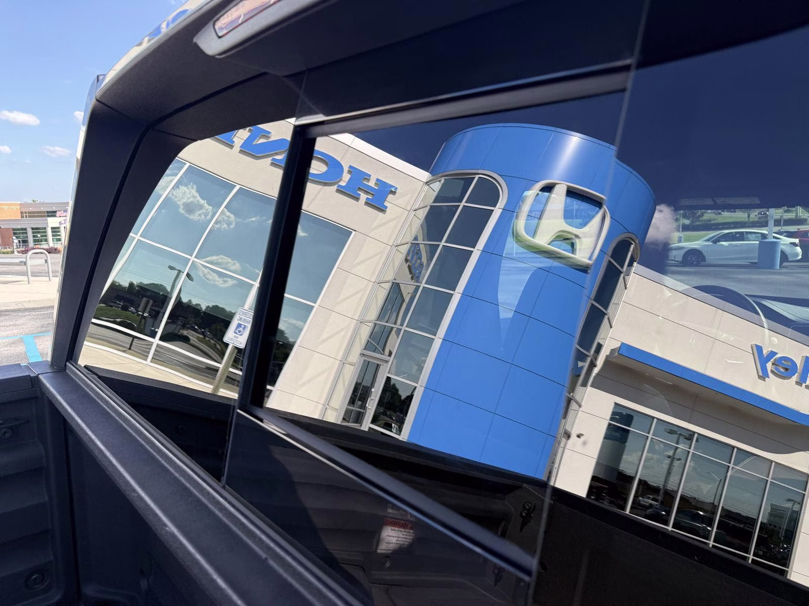2025 Modern Steel Metallic Honda Ridgeline RTL AWD Truck
