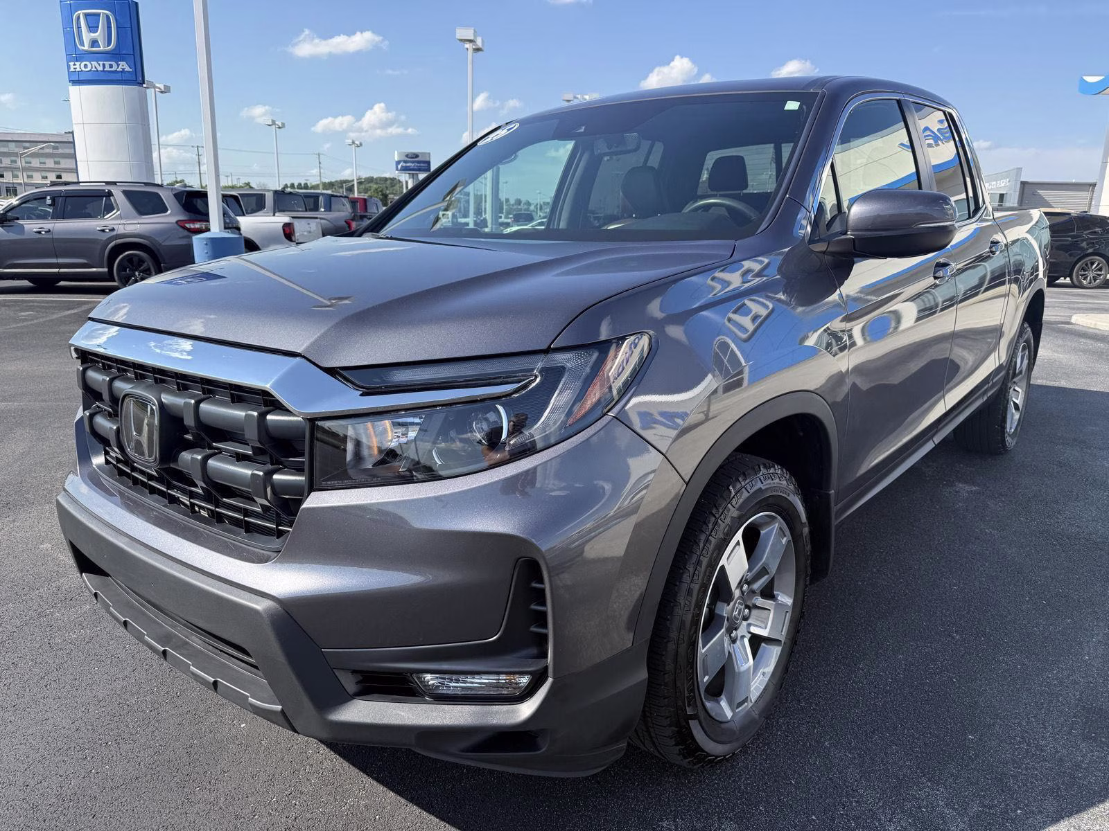 2025 Modern Steel Metallic Honda Ridgeline RTL AWD Truck