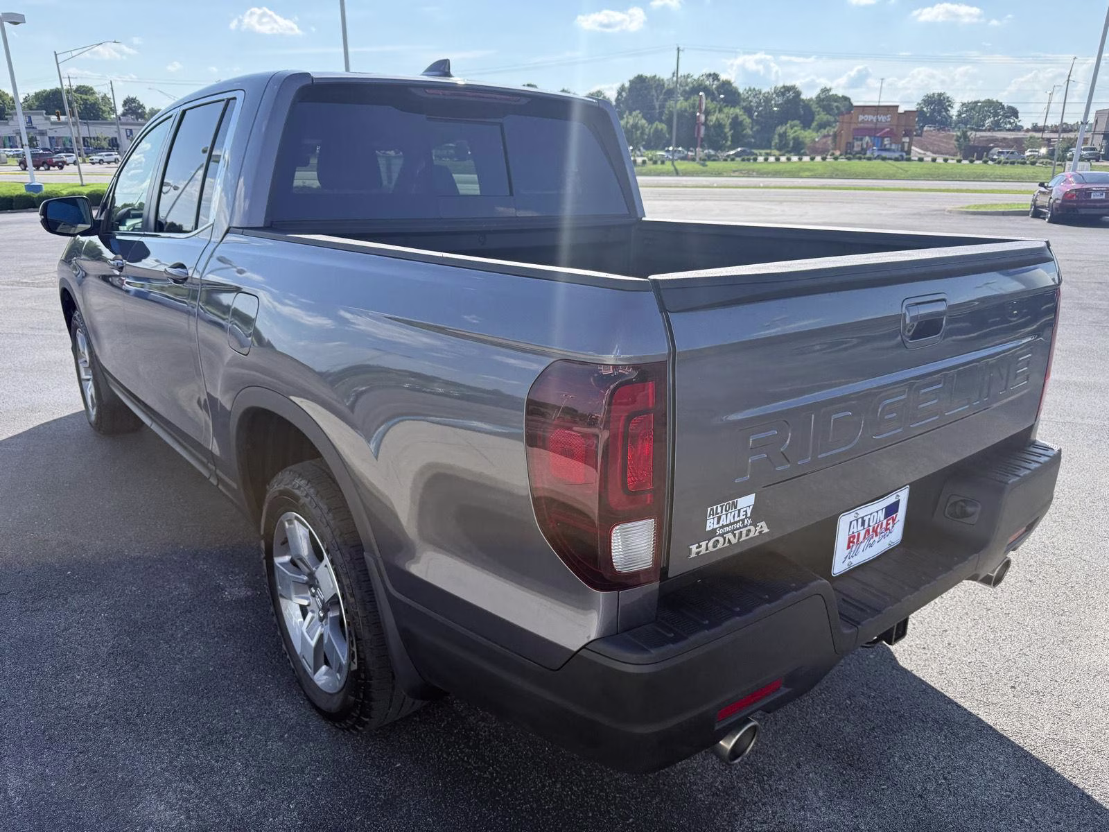 2025 Modern Steel Metallic Honda Ridgeline RTL AWD Truck
