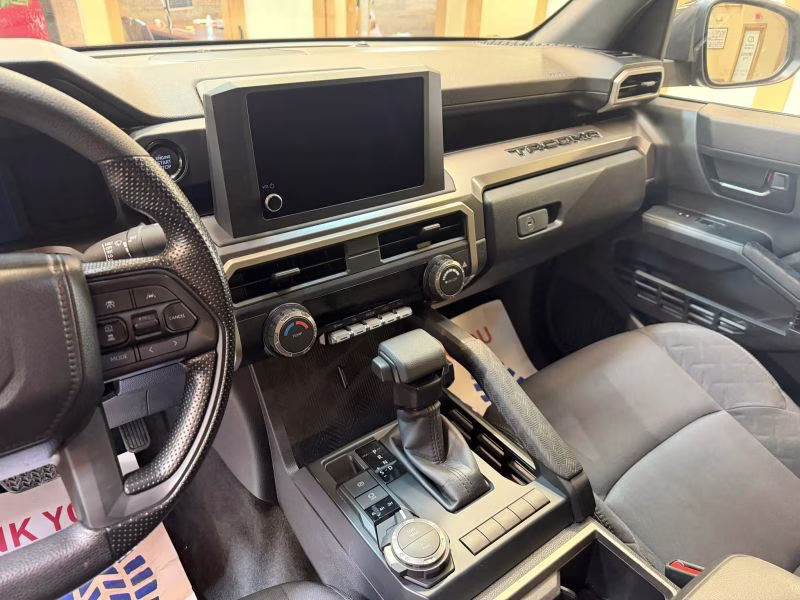 2025 Toyota Tacoma Double Cab SR5 Pickup 4D 5 ft 4X4