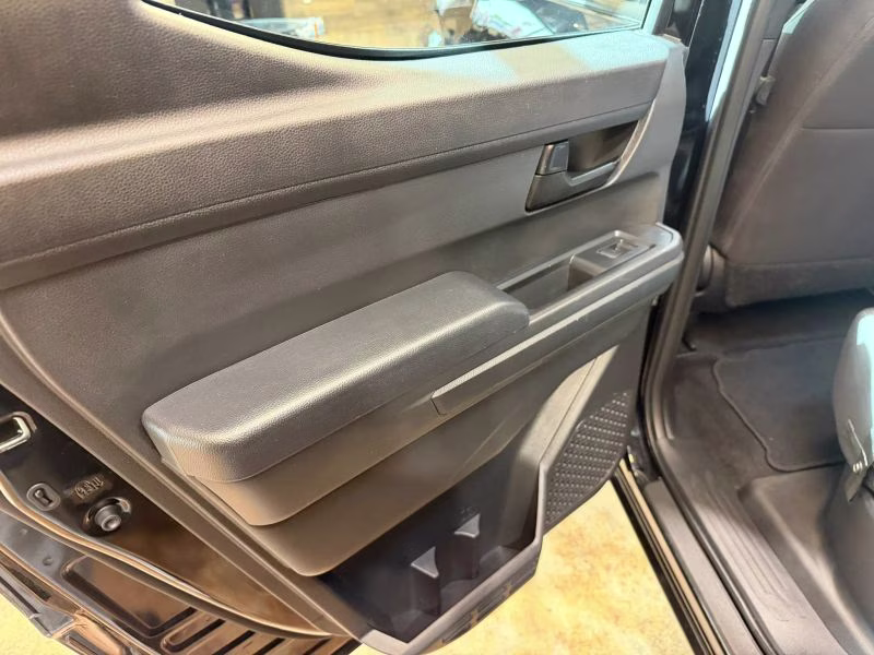 2025 Toyota Tacoma Double Cab SR5 Pickup 4D 5 ft 4X4