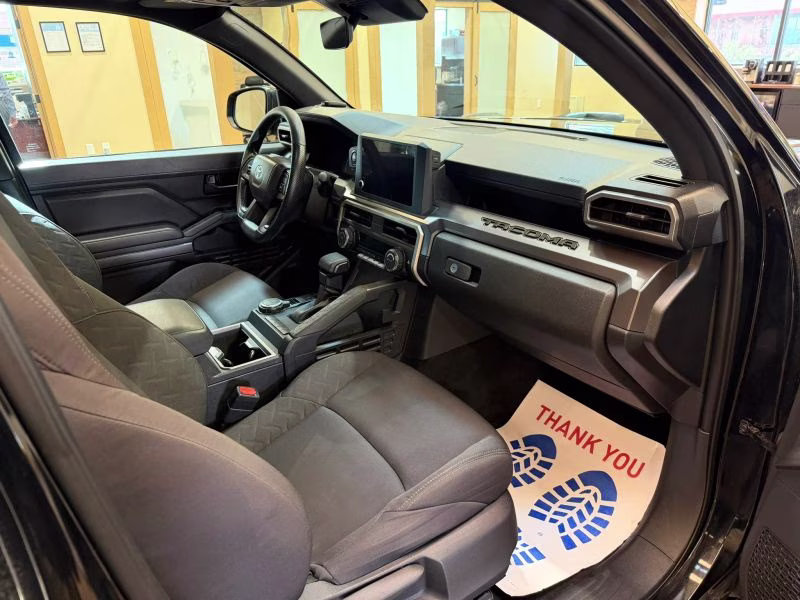 2025 Toyota Tacoma Double Cab SR5 Pickup 4D 5 ft 4X4