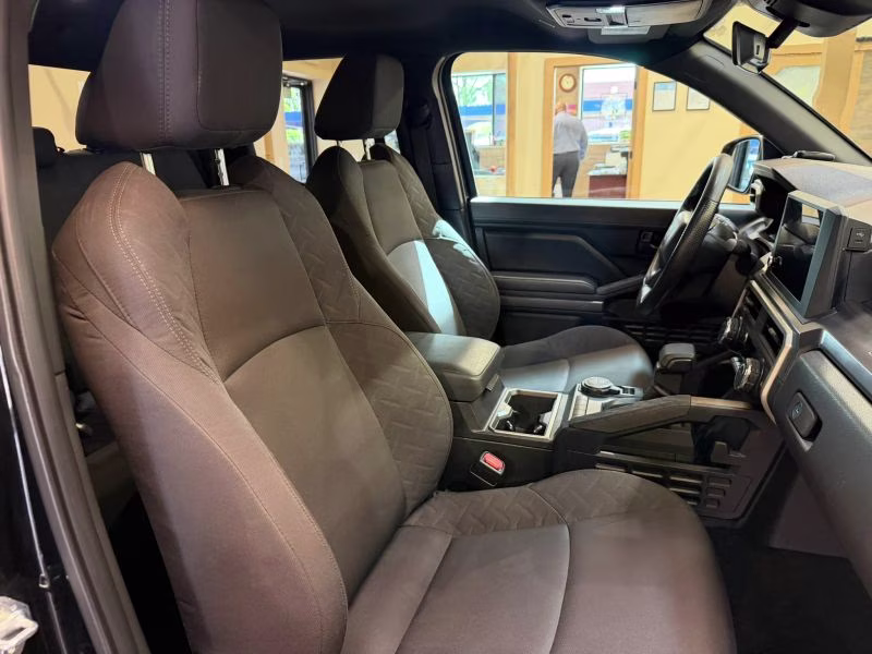 2025 Toyota Tacoma Double Cab SR5 Pickup 4D 5 ft 4X4