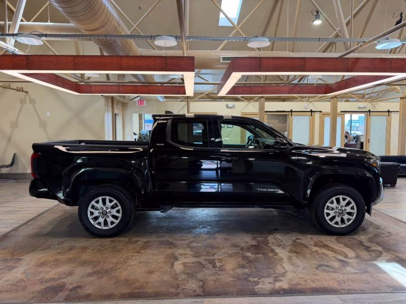 2025 Toyota Tacoma Double Cab SR5 Pickup 4D 5 ft 4X4