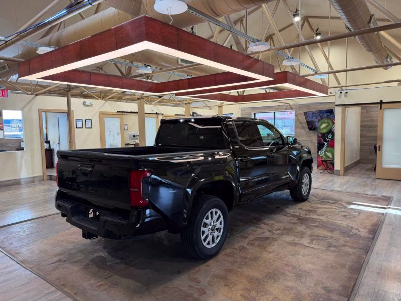 2025 Toyota Tacoma Double Cab SR5 Pickup 4D 5 ft 4X4