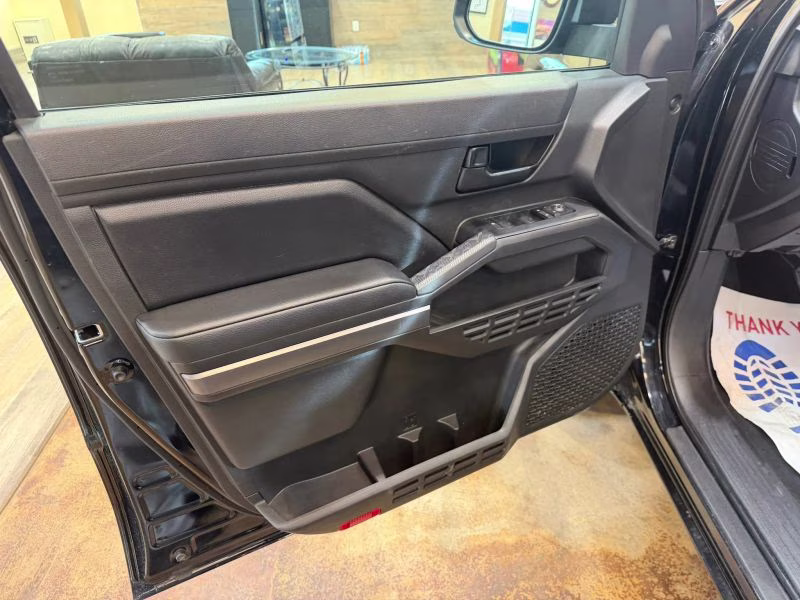 2025 Toyota Tacoma Double Cab SR5 Pickup 4D 5 ft 4X4