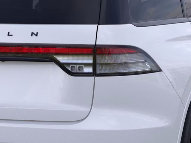 2026 White Metallic Lincoln Aviator Black Label AWD SUV