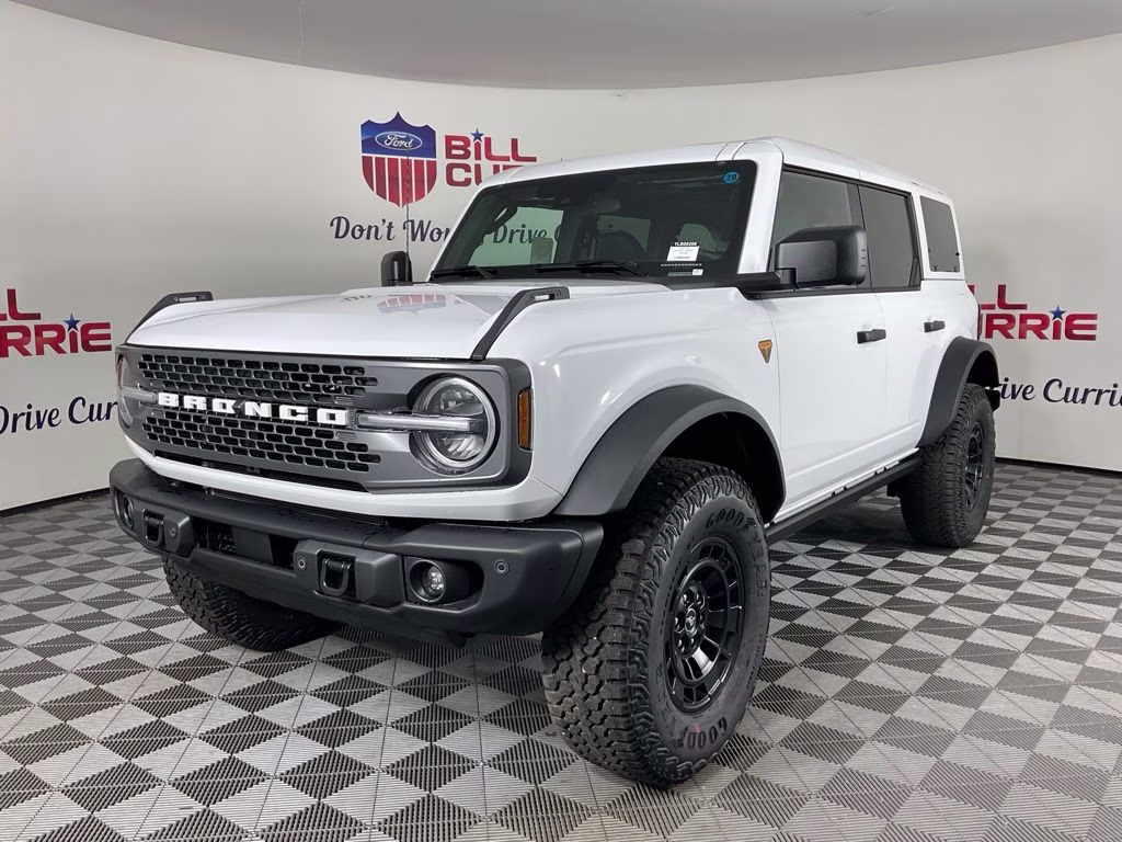 2026 Oxford White Ford Bronco Badlands 4X4 SUV