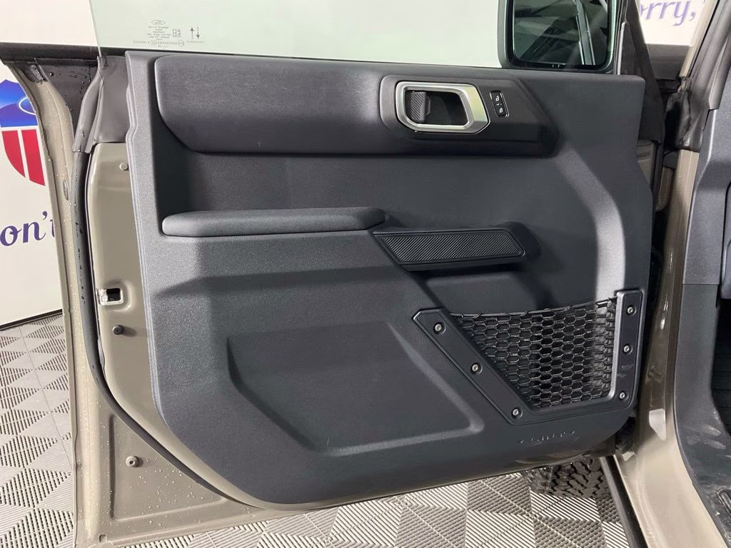 2026 Gray Ford Bronco Badlands 4X4 SUV