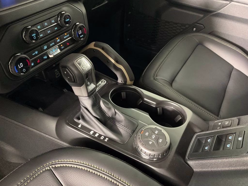 2026 Gray Ford Bronco Badlands 4X4 SUV