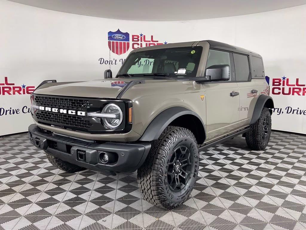 2026 Gray Ford Bronco Badlands 4X4 SUV