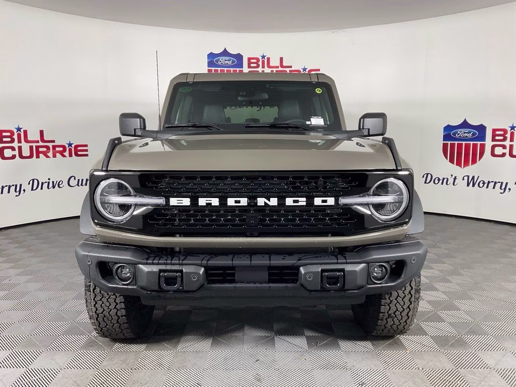 2026 Gray Ford Bronco Badlands 4X4 SUV