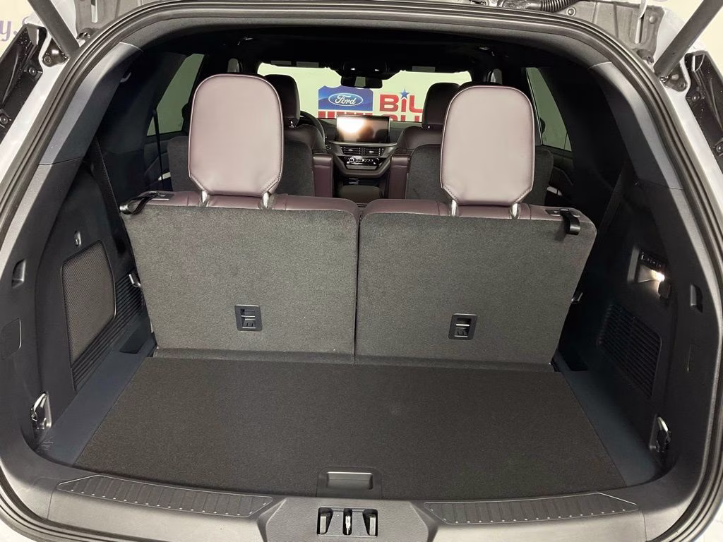 2026 White Metallic Ford Explorer Platinum RWD SUV
