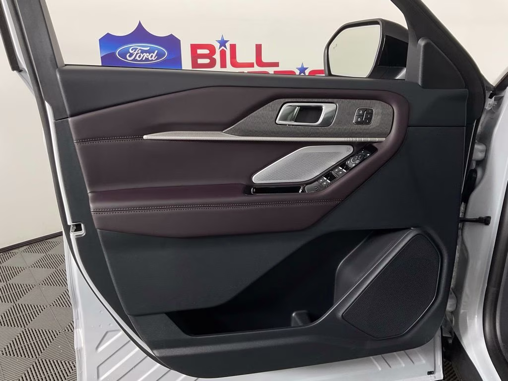 2026 White Metallic Ford Explorer Platinum RWD SUV