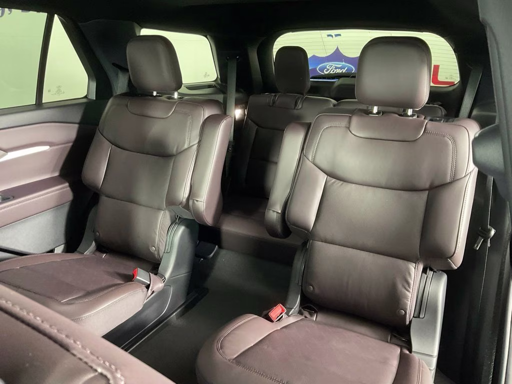 2026 White Metallic Ford Explorer Platinum RWD SUV