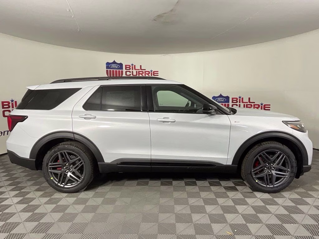 2026 White Metallic Ford Explorer ST-Line RWD SUV