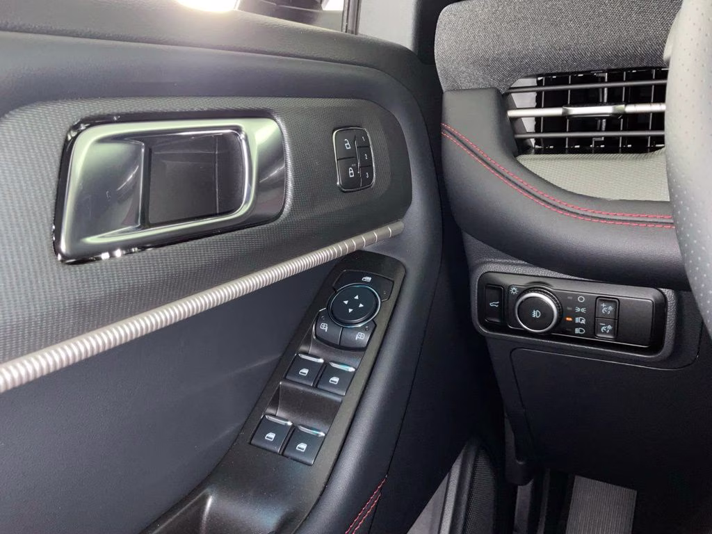 2026 White Metallic Ford Explorer ST-Line RWD SUV