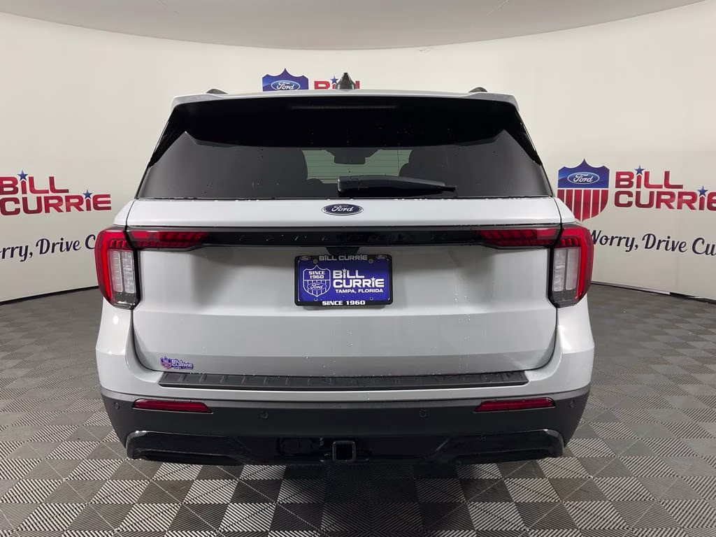 2026 White Metallic Ford Explorer ST-Line RWD SUV