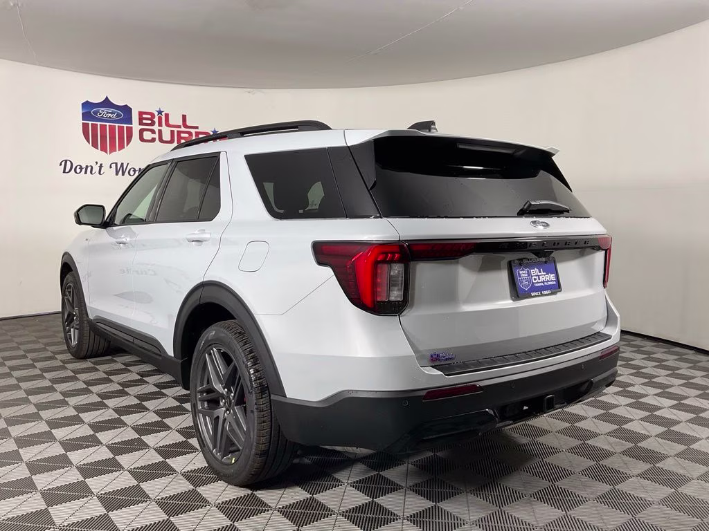 2026 White Metallic Ford Explorer ST-Line RWD SUV
