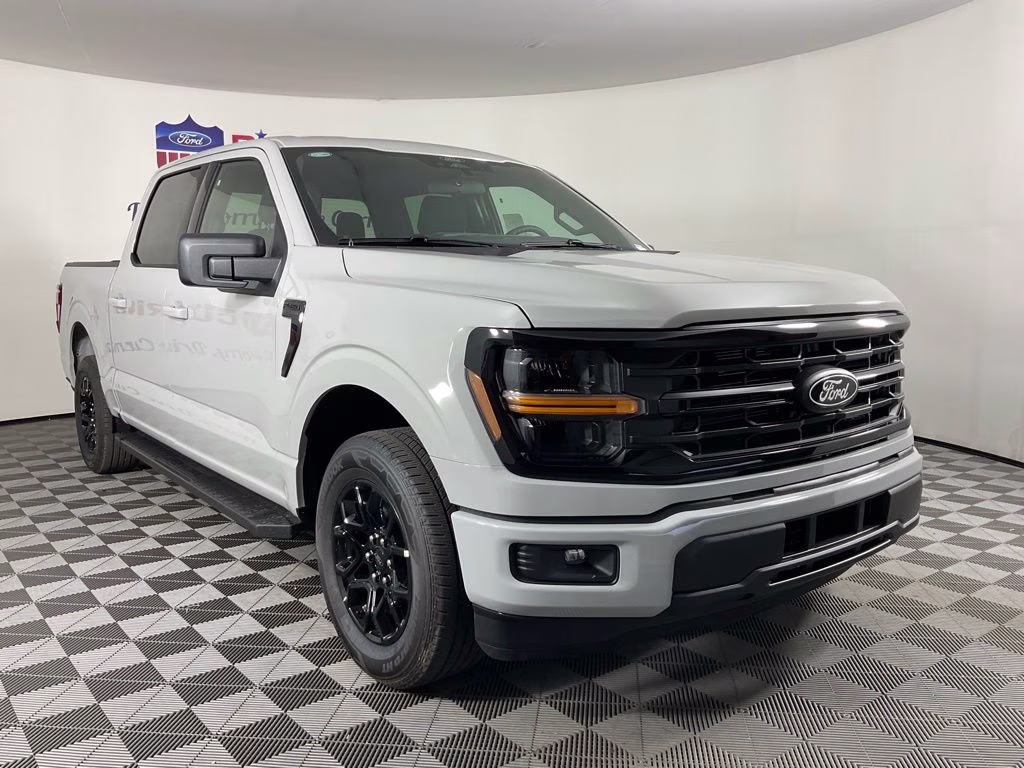 2026 Avalanche Ford F-150 XLT RWD Truck
