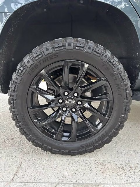 2021 Shadow Gray Metallic Chevrolet Tahoe LT RWD SUV