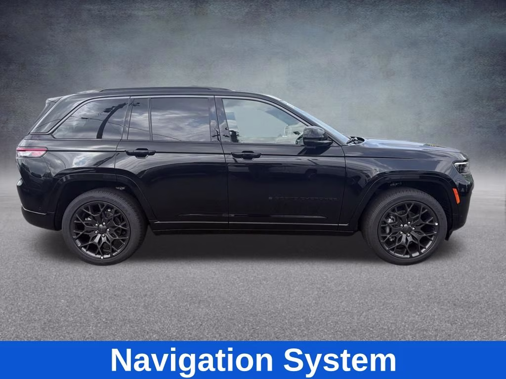 2026 Diamond Black Crystal Pearlcoat Jeep Grand Cherokee Summit 4X4 SUV