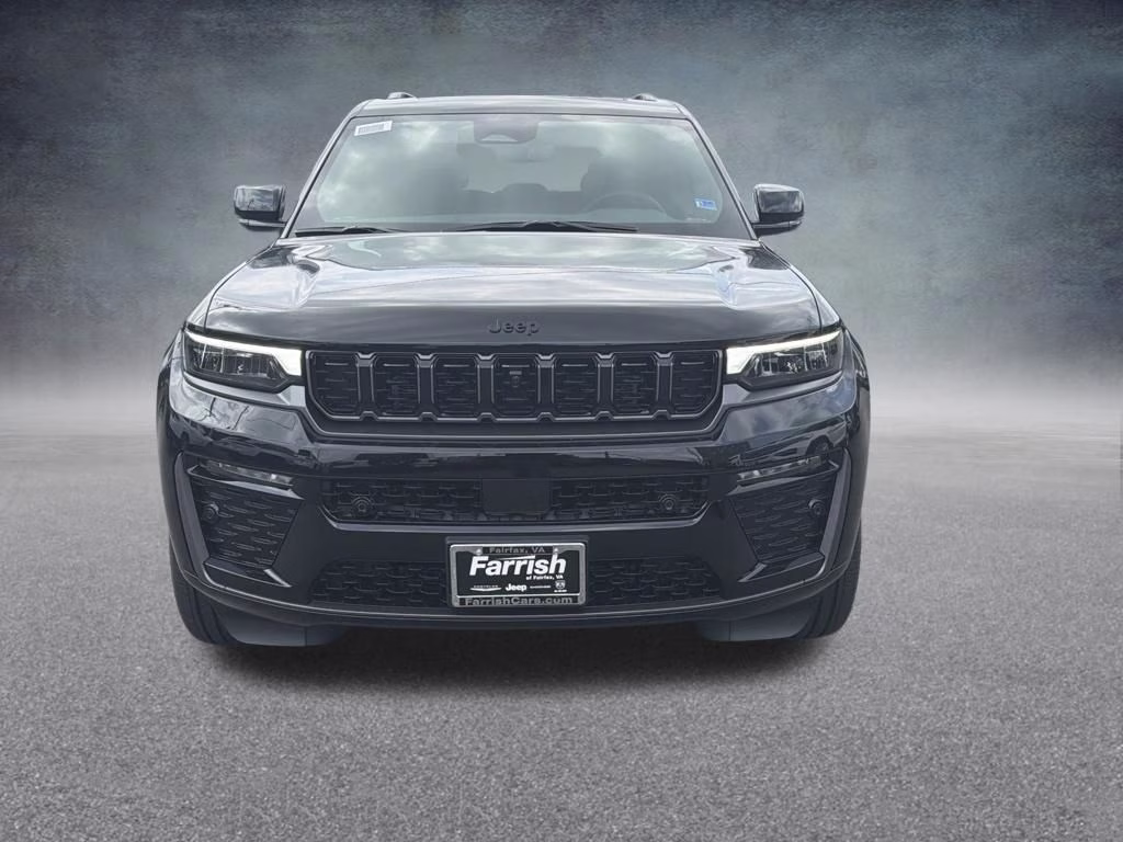 2026 Diamond Black Crystal Pearlcoat Jeep Grand Cherokee Summit 4X4 SUV