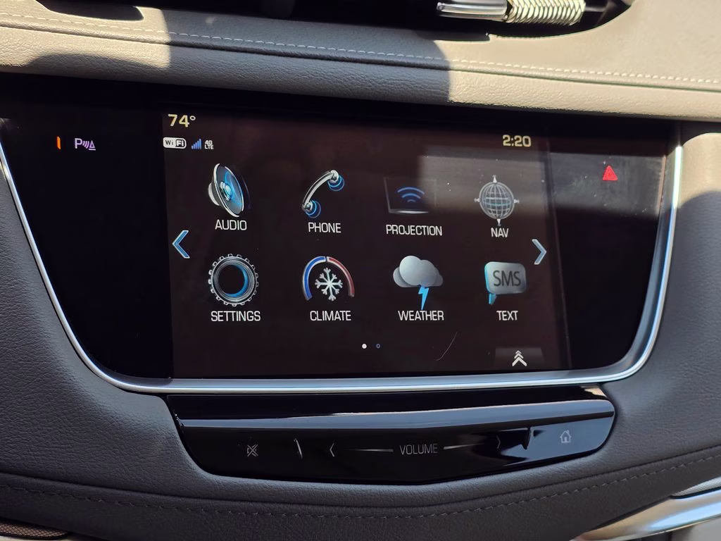 2019 Stellar Black Metallic Cadillac XT5 Luxury FWD SUV
