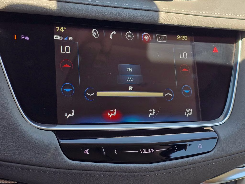 2019 Stellar Black Metallic Cadillac XT5 Luxury FWD SUV