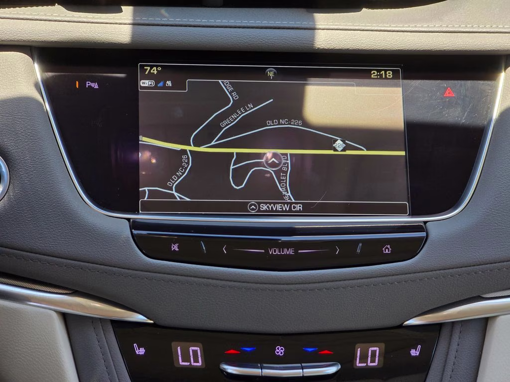 2019 Stellar Black Metallic Cadillac XT5 Luxury FWD SUV