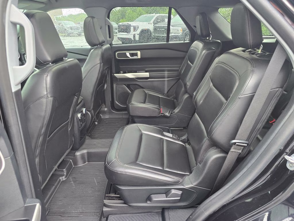 2021 Agate Black Metallic Ford Explorer XLT 4X4 SUV