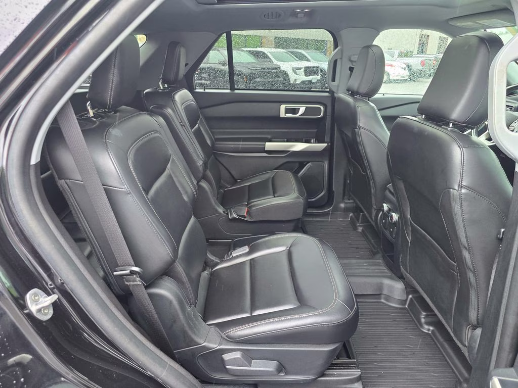 2021 Agate Black Metallic Ford Explorer XLT 4X4 SUV