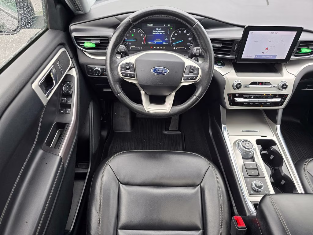 2021 Agate Black Metallic Ford Explorer XLT 4X4 SUV