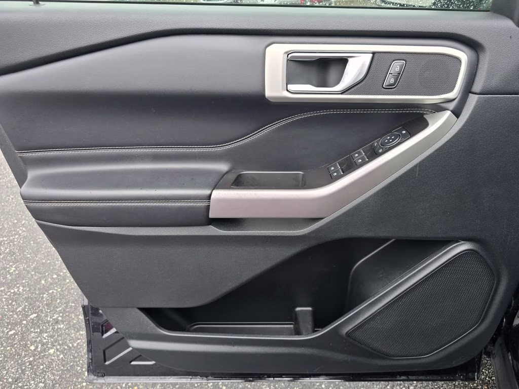 2021 Agate Black Metallic Ford Explorer XLT 4X4 SUV