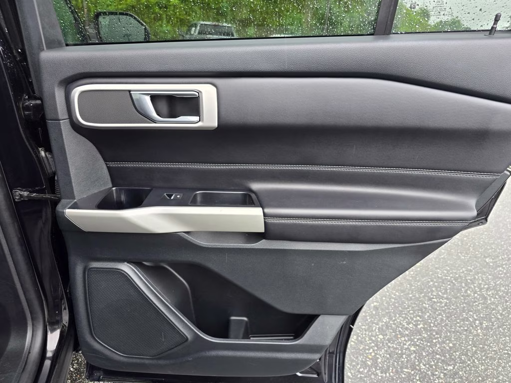 2021 Agate Black Metallic Ford Explorer XLT 4X4 SUV