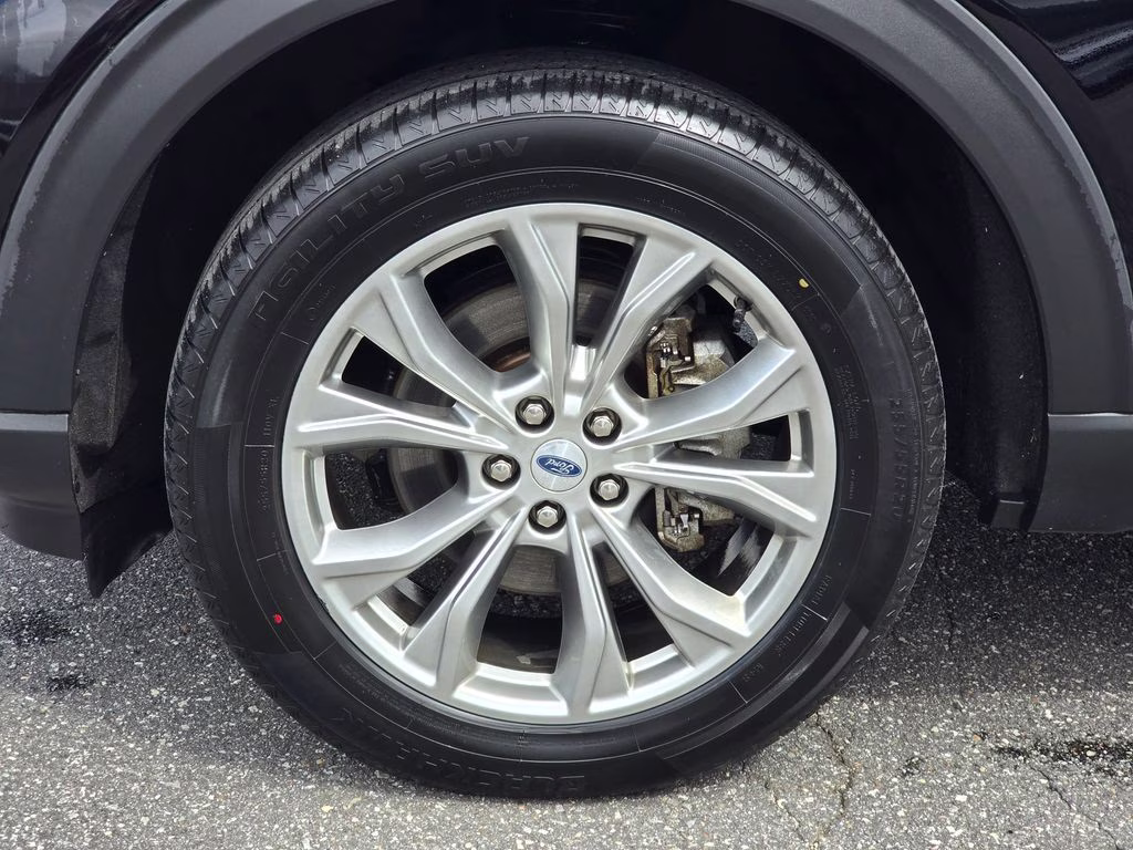 2021 Agate Black Metallic Ford Explorer XLT 4X4 SUV