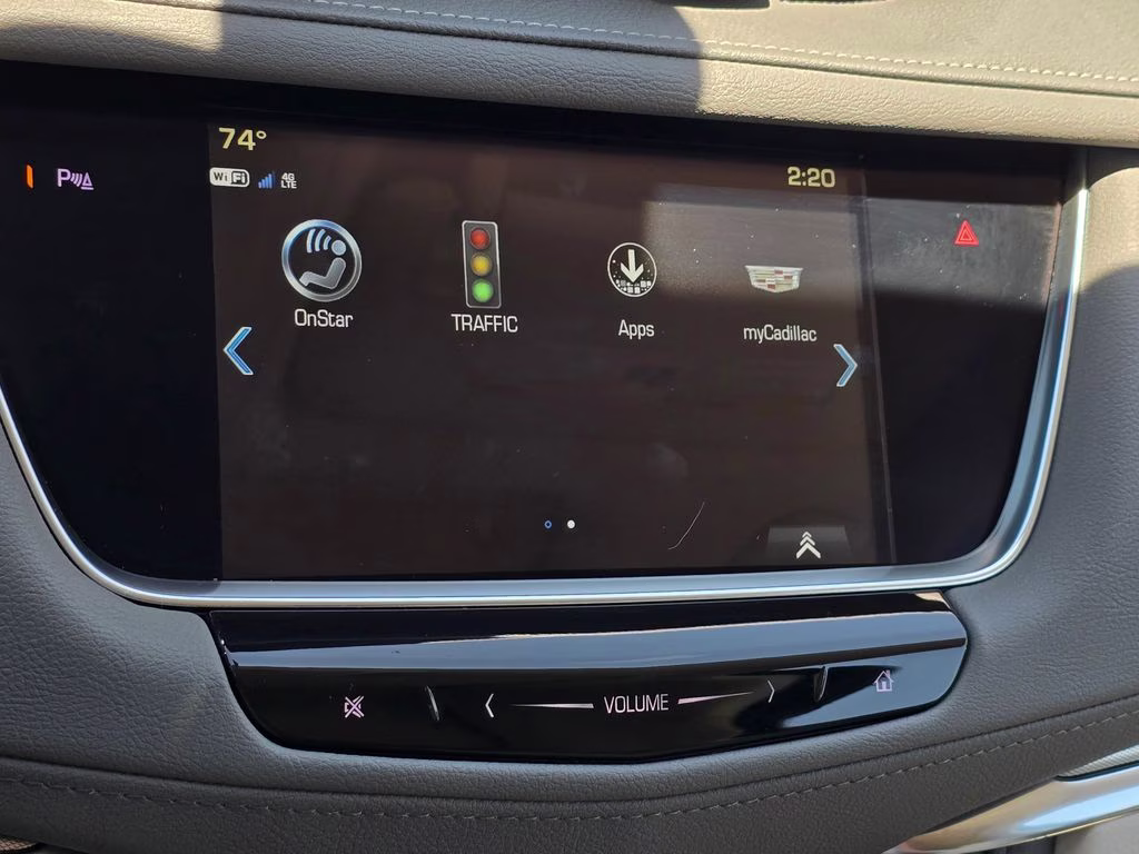2019 Stellar Black Metallic Cadillac XT5 Luxury FWD SUV
