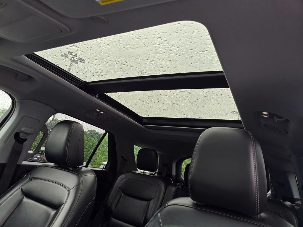 2021 Agate Black Metallic Ford Explorer XLT 4X4 SUV