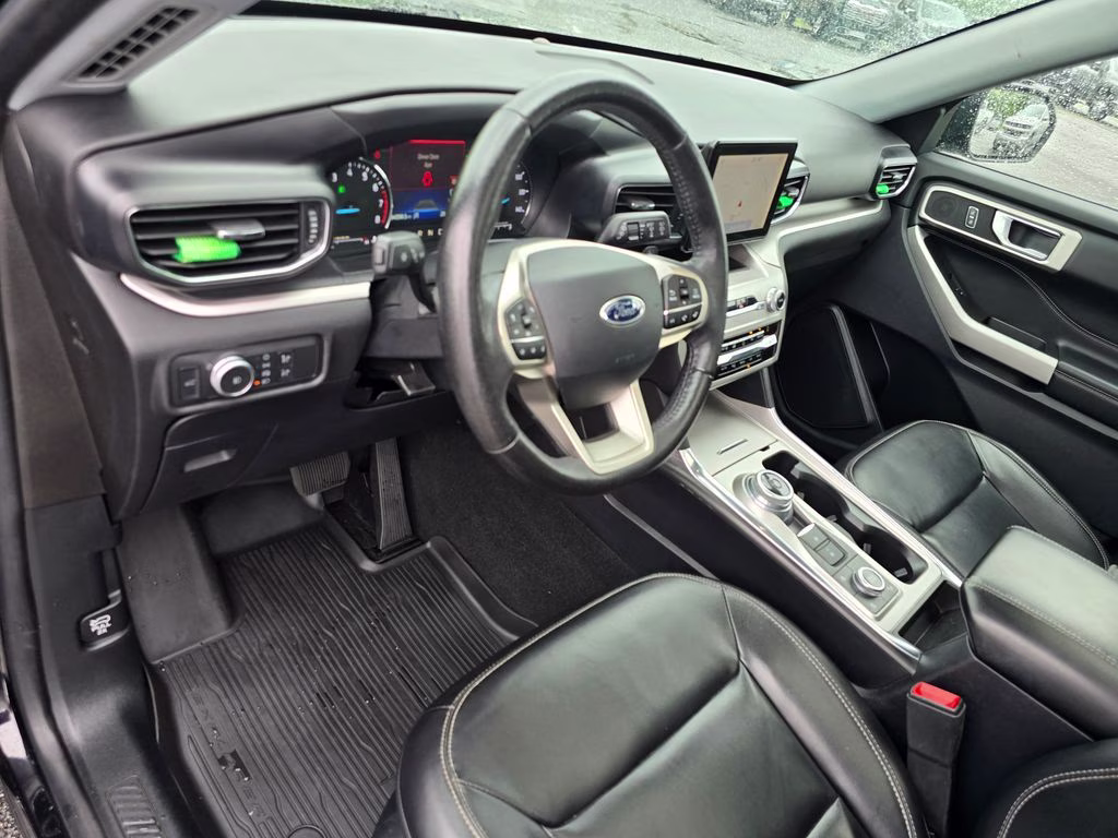 2021 Agate Black Metallic Ford Explorer XLT 4X4 SUV