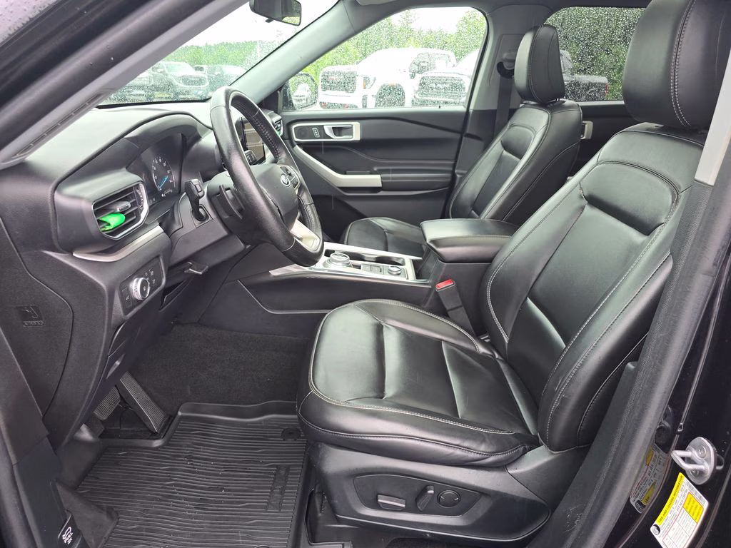 2021 Agate Black Metallic Ford Explorer XLT 4X4 SUV
