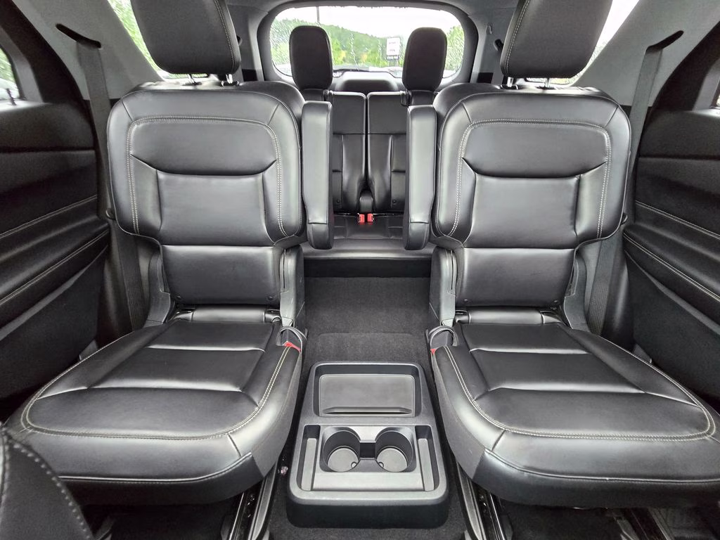 2021 Agate Black Metallic Ford Explorer XLT 4X4 SUV