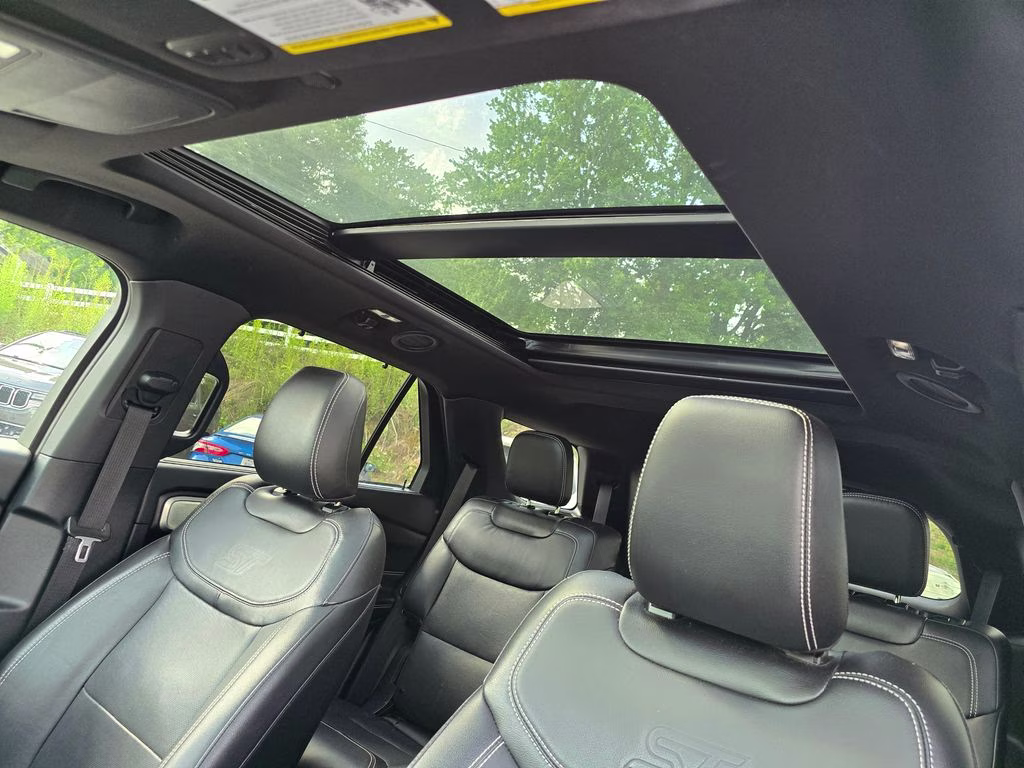 2021 Carbonized Gray Metallic Ford Explorer ST 4X4 SUV