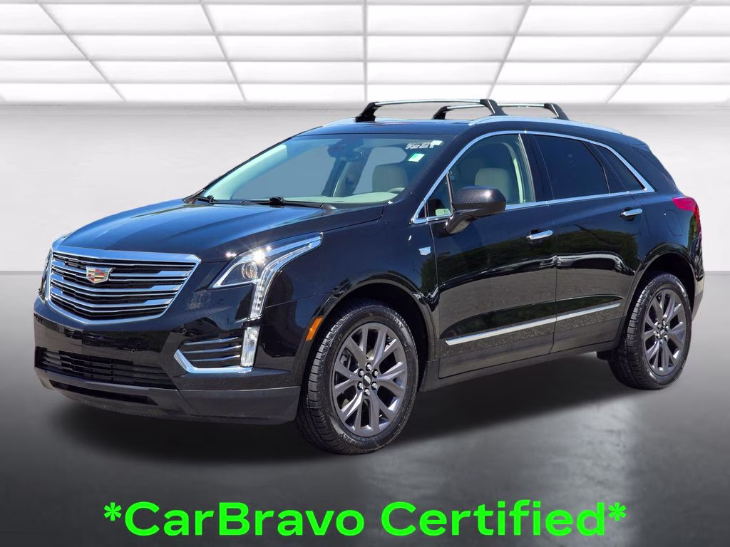 2019 Stellar Black Metallic Cadillac XT5 Luxury FWD SUV