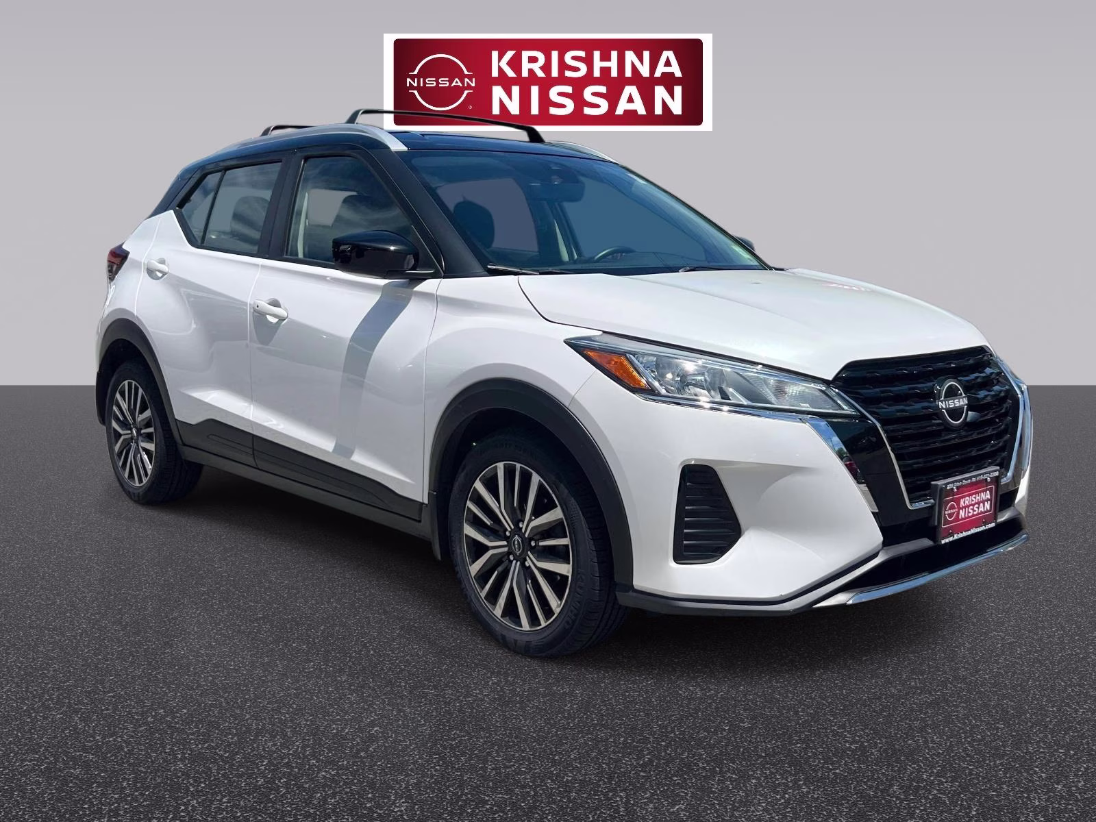 2024 Aspen White/Super Black Nissan Kicks SV FWD SUV