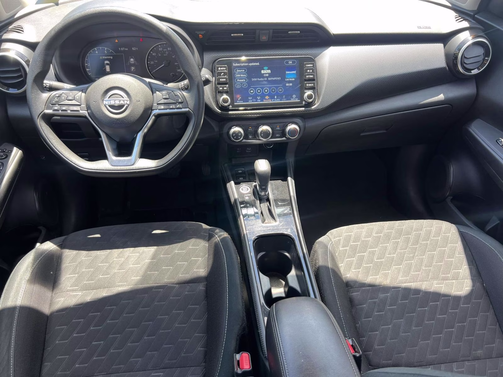 2024 Aspen White/Super Black Nissan Kicks SV FWD SUV