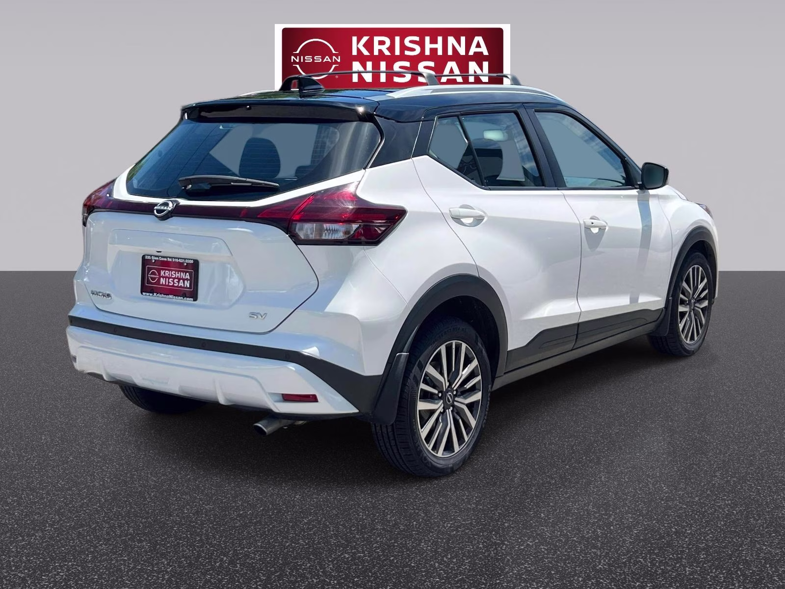 2024 Aspen White/Super Black Nissan Kicks SV FWD SUV