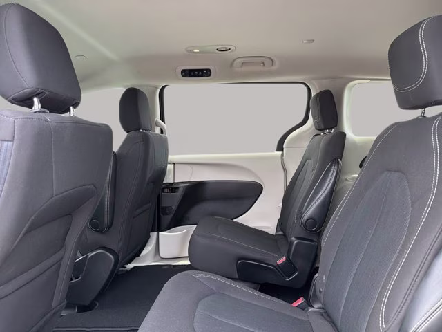 2023 Granite Crystal Metallic Clearcoat Chrysler Voyager LX FWD Van