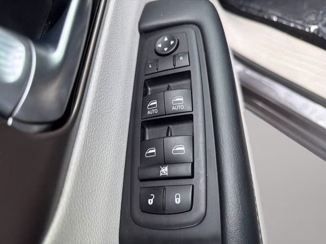 2023 Granite Crystal Metallic Clearcoat Chrysler Voyager LX FWD Van