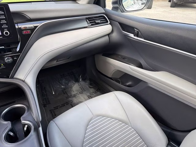 2024 Ice Cap Toyota Camry SE FWD Sedan